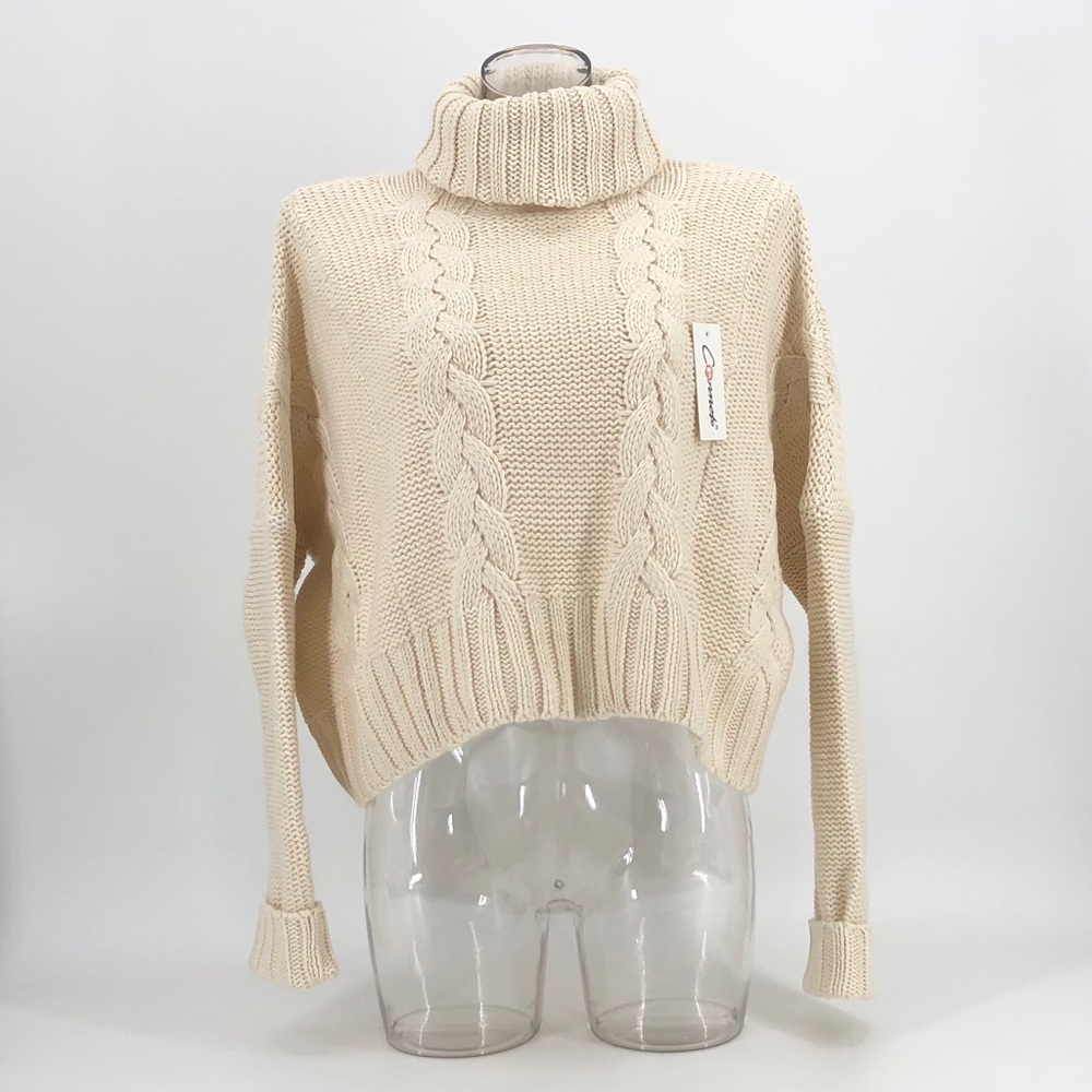 Cozy oversized chunky knit sweater.